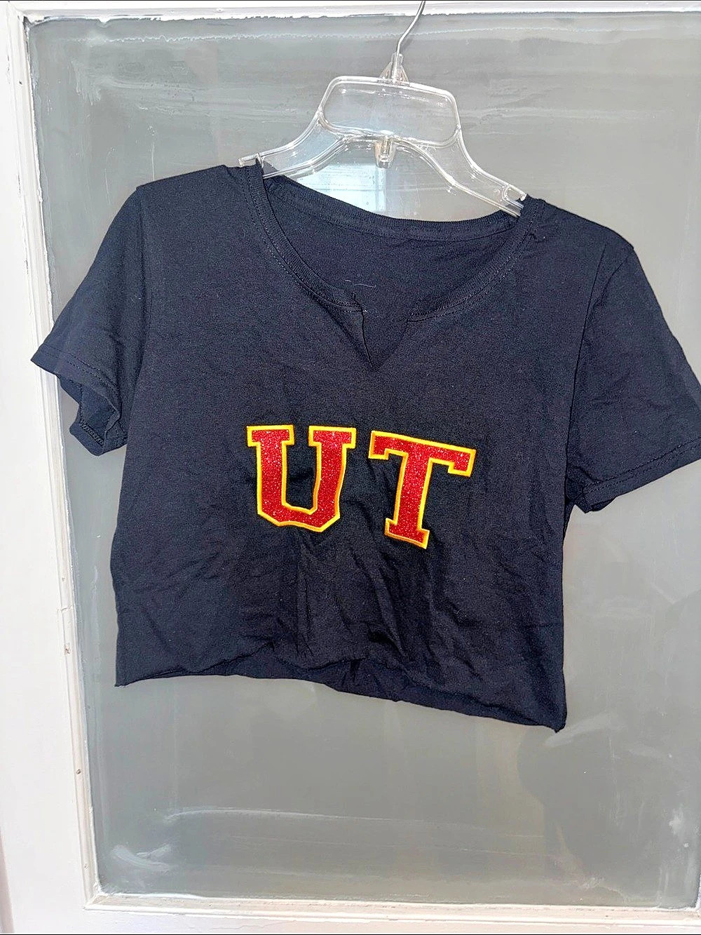 UT Graphic Cropped Tee in Black & Red